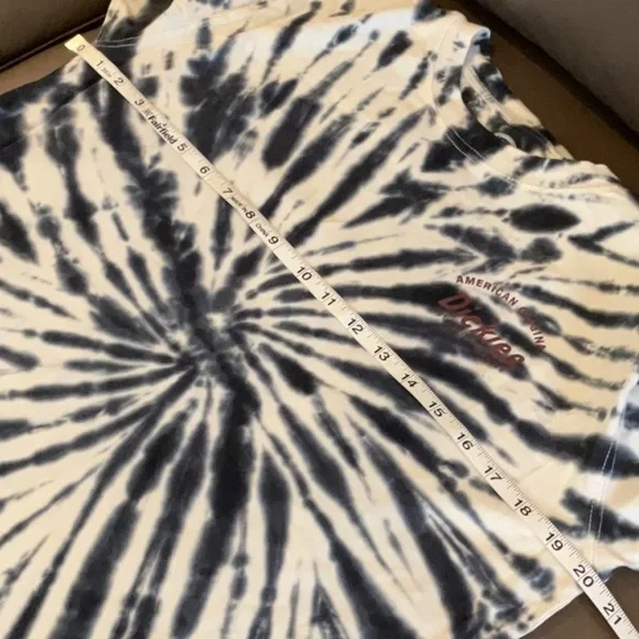 Dickies woman’s log sleeve tie dye shirt - Picture 5 of 7